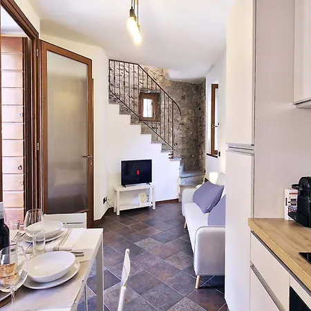 Sweetlake 3 Floors Lierna